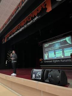 Evrensel Kolej